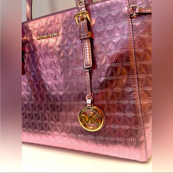 Michael Kors Voyager Specchio Pink Leather Voyager Tote. OS LARGE Barbie Bag! - Picture 6 of 12